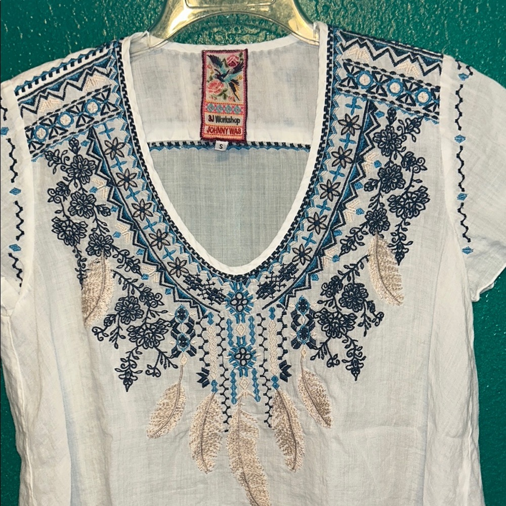Johnny Was Embroidered White Top - Picture 2 of 7
